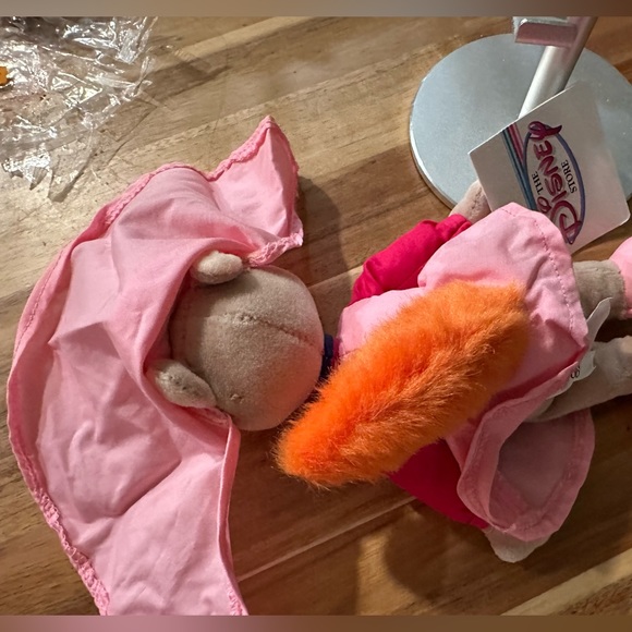 Disney Robbin Hood Maid Marian Mini Bean Bag | 8”| NWT| RETIRED - Picture 9 of 9